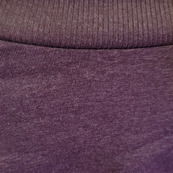 NWT Old Navy Cozecore Go Dry Dark Raisin Lightweight Turtleneck Crop Top Size 4X - Picture 5 of 7